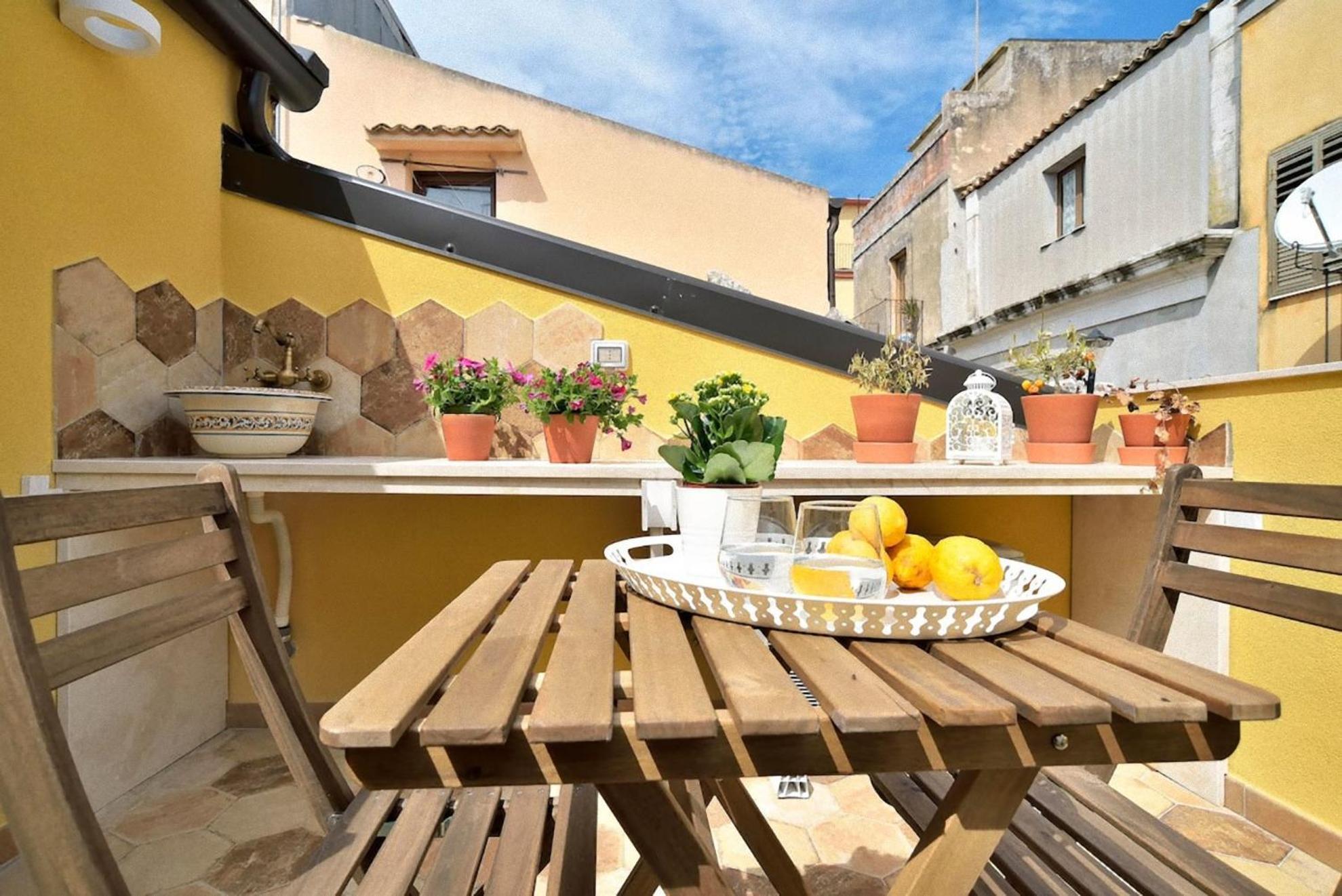 Ragusa Exclusive Flat With Terrace & Bbq エクステリア 写真
